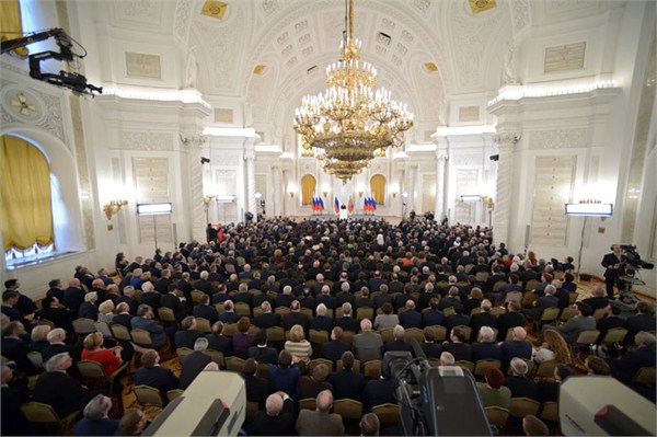 3月18日，俄罗斯总统普京就克里米亚独立并加入俄罗斯在克林姆林宫演讲。