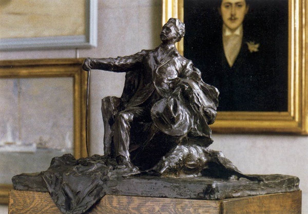 奥赛美术馆，孟德斯鸠伯爵雕像，后面是普鲁斯特画像